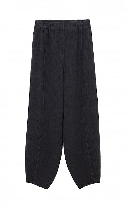 Gray crinkle trousers
