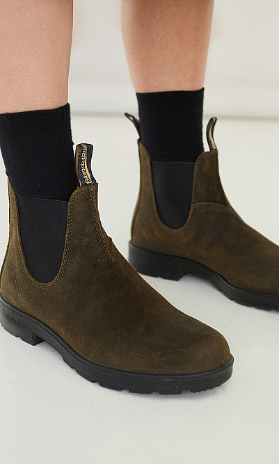 Olive Blundstone boots